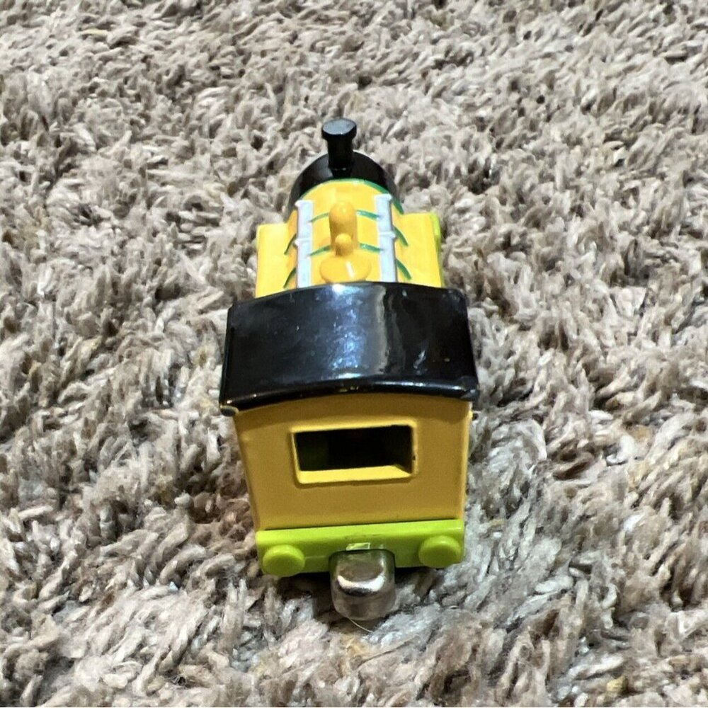 Thomas & Friends Take N Play Along Diecast Train VICTOR GREAT SPLASH 2009 - Picture 3 of 7